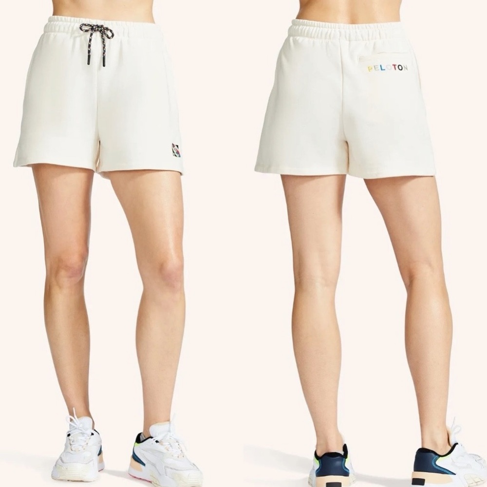 NEW Peloton Beige Sweat Shorts Size Large - Picture 1 of 10